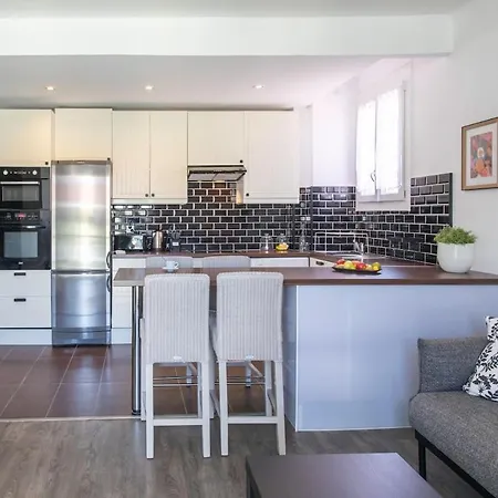 L4 Fayad 2bdr Des Postes Central, Massena Ac 2balconies Lejlighed