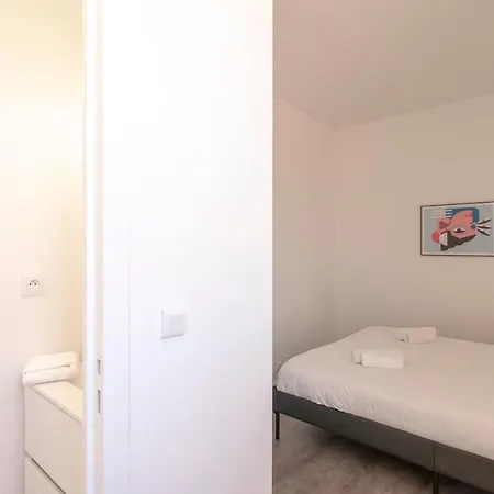 L4 Fayad 2bdr Des Postes Central, Massena Ac 2balconies Nice