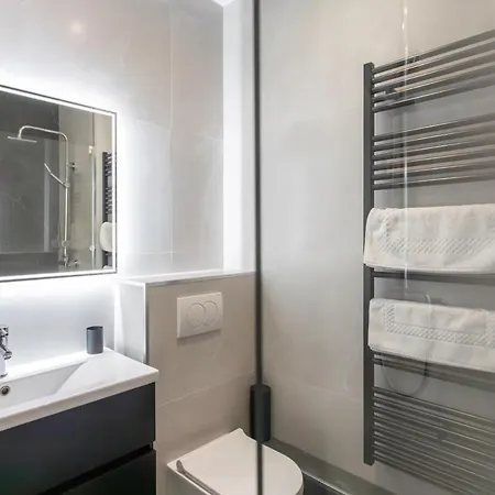 L4 Fayad 2bdr Des Postes Central, Massena Ac 2balconies Lejlighed *