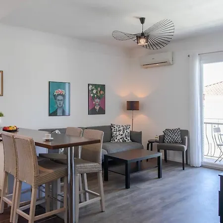 L4 Fayad 2bdr Des Postes Central, Massena Ac 2balconies * 니스